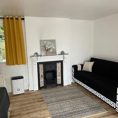 A Lovely One Bed Flat In North フィンチリー エクステリア 写真