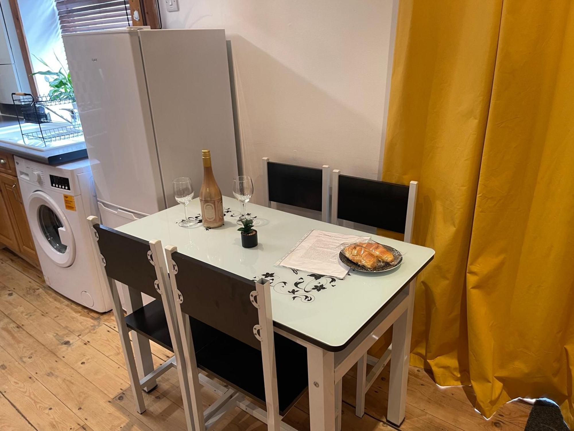 A Lovely One Bed Flat In North フィンチリー エクステリア 写真